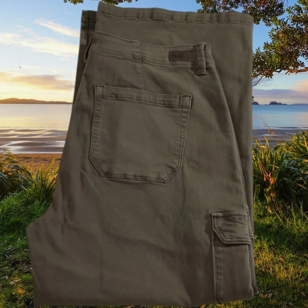 PAIGE Carly Wide Leg Cargo Pocket Jeans – Vintage Ivy Green, Size 32 (10-12) - Picture 3 of 16